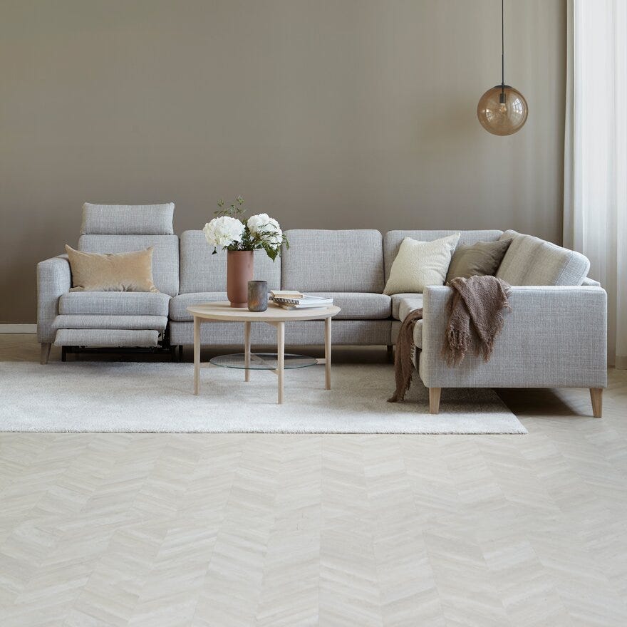 Sofa med sale recliner